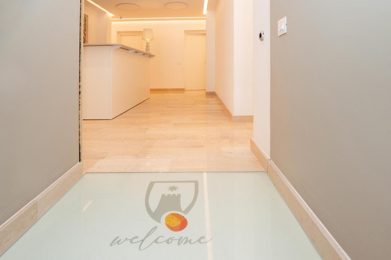 Agora Vieste Rooms & Apartments מראה חיצוני תמונה